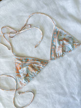 Load image into Gallery viewer, Sample Tri Top Blossom 1