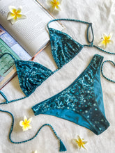 Load image into Gallery viewer, Indigo Bandana Tri Top ♲