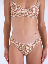 Load image into Gallery viewer, Indie V cut Bottoms Caramel
