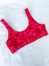 Load image into Gallery viewer, Sample Carioca Scoop Top in Hibiscus
