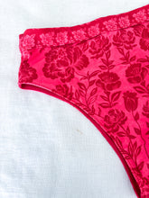 Load image into Gallery viewer, Sample Cheeky HW in Carioca Hibiscus
